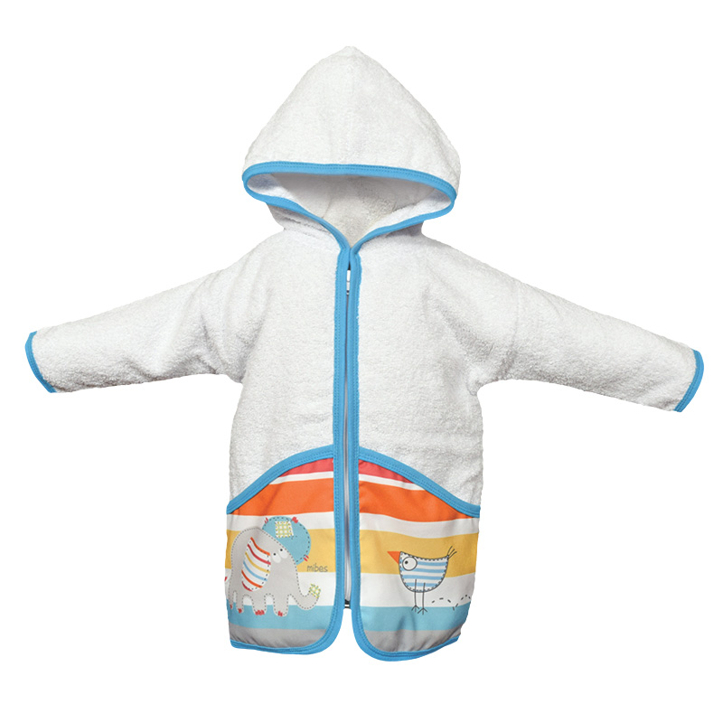 1007034 - En toalla blanca con bolsillos y cierre sublimada Amiguitos de Tela. Talles 2 - 3 - 4 - 5
